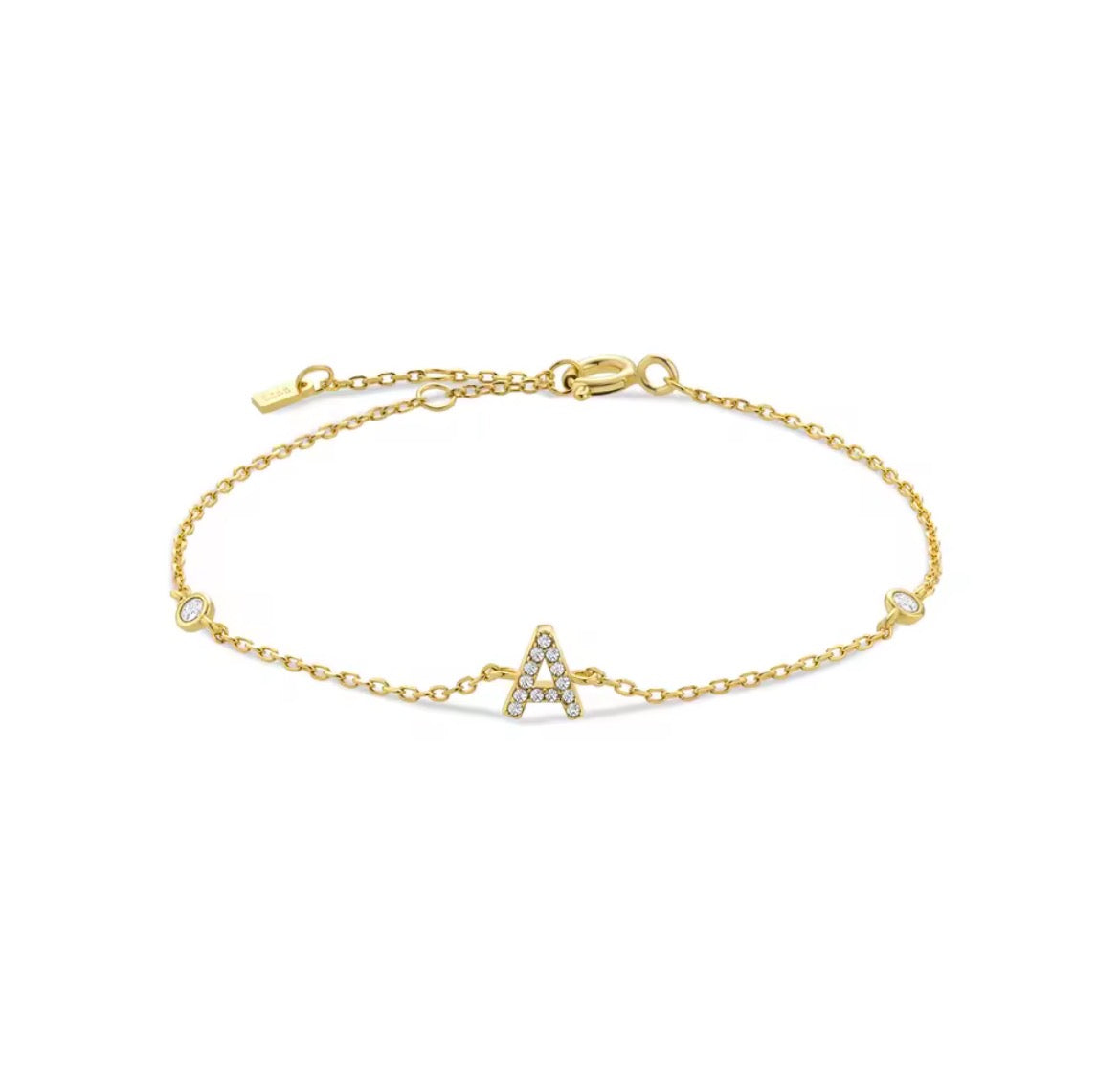 Pulsera con inicial brillante
