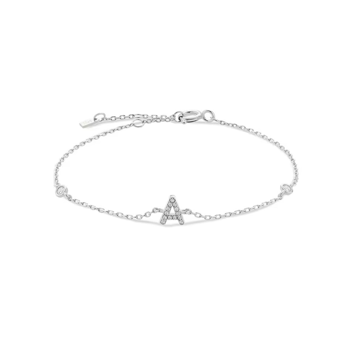 Pulsera con inicial brillante